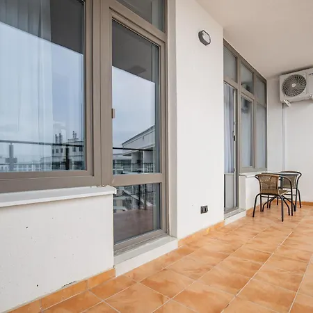 Aparthotel Kamanina Stylish 4*